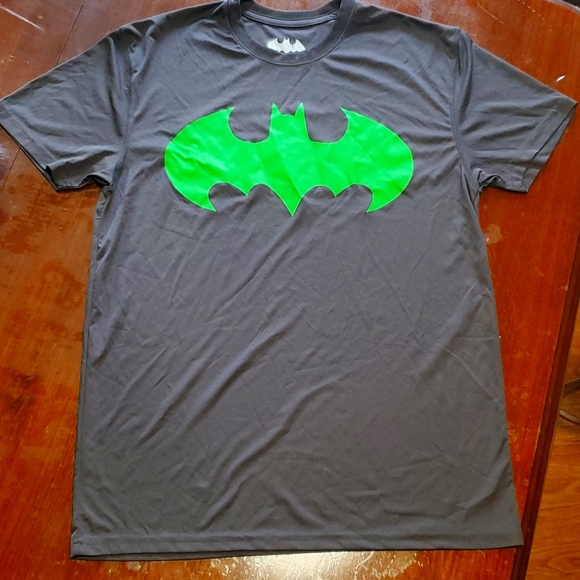 BATMAN- grey/green Batman logo- large. - Picture 1 of 3